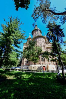 Şehirdeki kutsal ruhun katedrali.