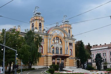 Eski şehrin başkenti. Eyaletin başkenti. En büyük şehirlerin en ünlü simgesi.