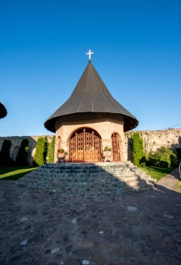 Kırsaldaki kilise.