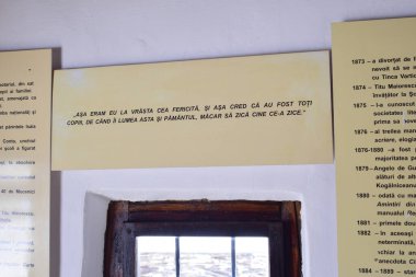 Rere şehrinin kilisesinin içinde.