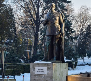 monument to alexander pushkin on a winter day in the city