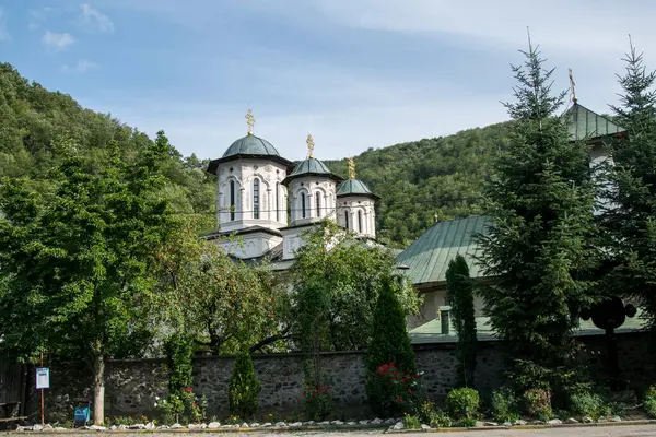 the church of the holy trinity in the old town of the state of the new