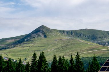 Dağların güzel manzarası