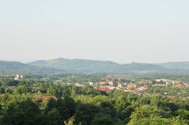 Zentice dağlarındaki zentice köyünün panoramik manzarası - Hırvatça