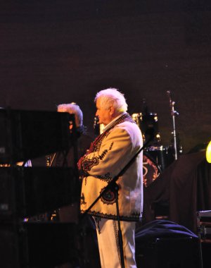 Ukraynalı folk grubunun Ukrayna 'daki konseri ve Ukrayna' daki festival sahnesi 