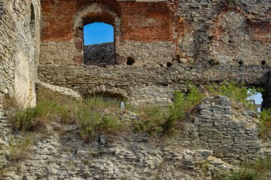 İsrail Eyaleti 'nin ortasında antik bir şato.