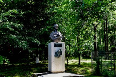 Parktaki Sovyet askerinin anıtı.