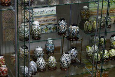 Piyasada geleneksel Türk seramikleri