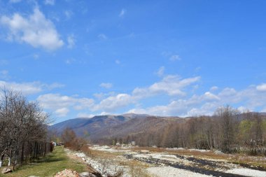 Dağlı güzel bir manzara.