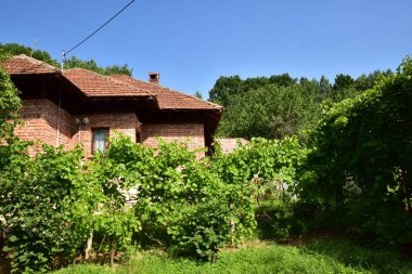 Kıbrıs adasındaki eski ev.