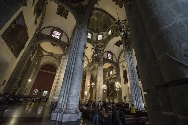 Santa Maria de la Catcata Kilisesi 'nin iç manzarası