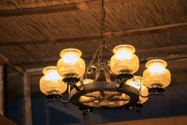 Tavanda klasik lamba var.