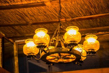 Tavanda klasik lamba var.