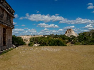 Meksika 'daki antik Maya şehri Chicitza manzarası.