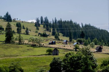Dağlardaki güzel dağ manzarası