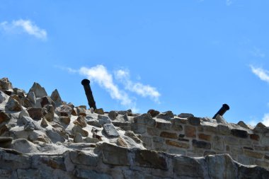 Dağlardaki eski kale