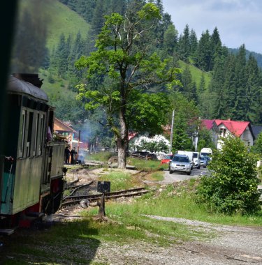 Karpatlar 'daki eski tren istasyonu.