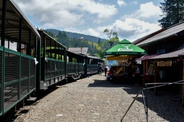 Dağlardaki tren istasyonu