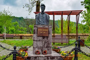 Parktaki İkinci Dünya Savaşı anıtı.