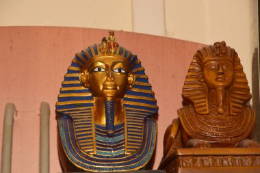 Mısır, Mısır, Mısır, Mısır.