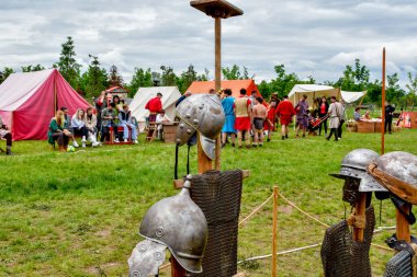 Ortaçağ savaşları kılıçlarla