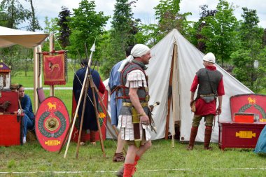 Ortaçağ şövalyelerinin yeniden yapılandırılması