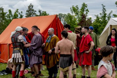 Ortaçağ şövalyelerinin festivali.