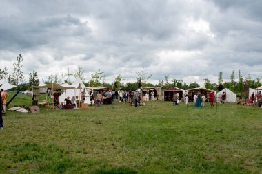 Rostov köyü Rostov halkının tarihi ve kültürel dünyasının müzesinin toprakları üzerine kurulmuştur.
