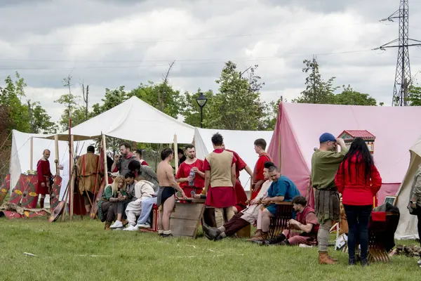 Ortaçağ şövalyeleri tarihi kültürün yeniden inşasında