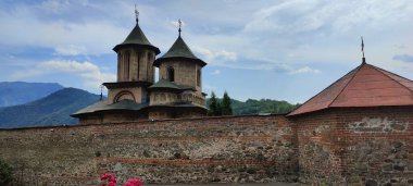 Vaftizci Aziz John Manastırı Gürcistan 'ın Mtskskta şehrinin doğu tarafında yer almaktadır..