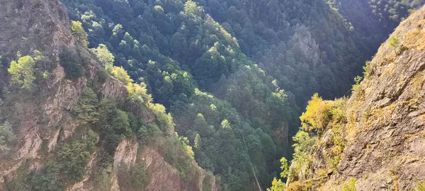 Dağların güzel manzarası