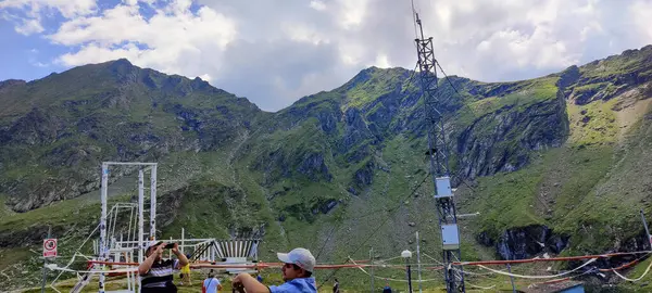 Dağlardaki teleferik.