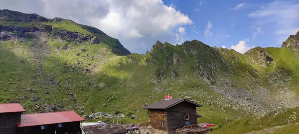 Dağların güzel manzarası