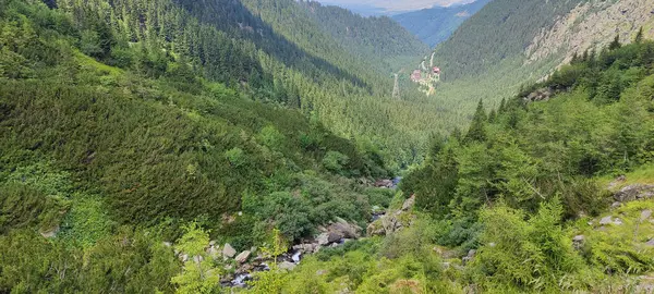 Dağların güzel manzarası