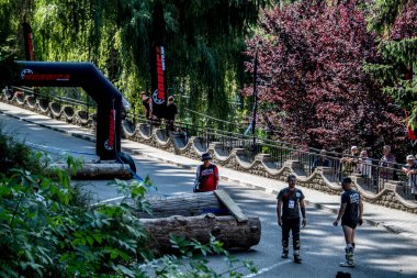 İstanbul, Türkiye - Ağustos 0 3, 2 0, 17: İstanbul 'da 38. maratonda koşan sporcular iki kıtayı kapsıyor,