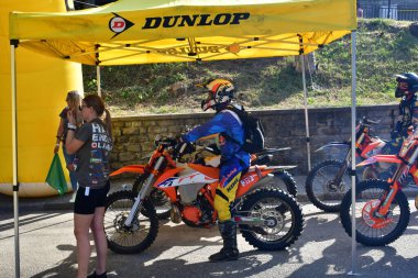 Minsk, Belarus - 16 Mayıs: Konserdeki insanlar