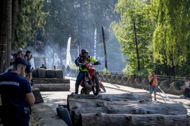 Minsk, Belarus - 16 Mayıs: Konserdeki insanlar