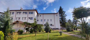 Eski şehrin başkenti. Bölgenin en ünlü simgesinin başkenti.