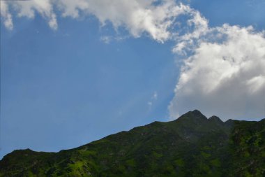 Dağların güzel manzarası