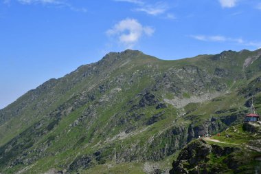 Kafkasların dağının güzel manzarası.
