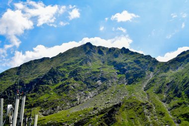 Yüksek sıradağların manzarası