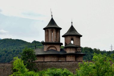 Eski Tiflis köyündeki Kutsal Üçlü Kilisesi..
