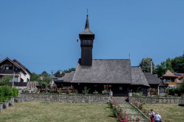 Ormandaki eski evlerin köyü.