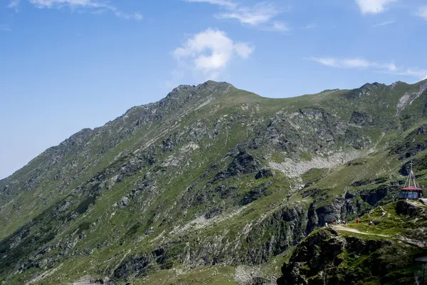 İtalyan Alplerinin yüksek dağlarının manzarası
