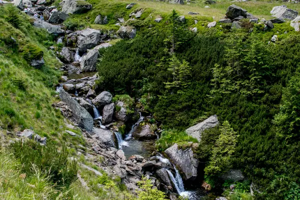 Dağların güzel manzarası