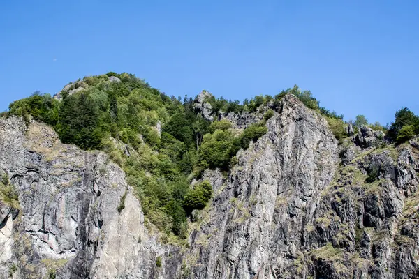 Dağın üstünden güzel bir manzara