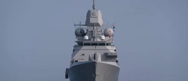 Warship Modern Fregatt Går Till Hamnen — Stockfoto