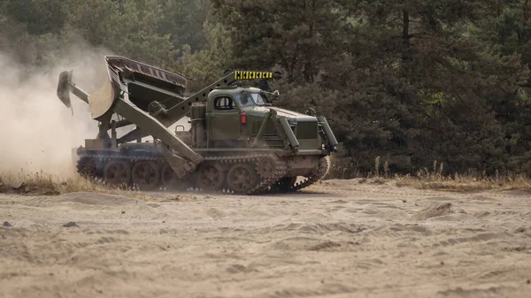 Yüksek Hız TrackDozer - Mühendislik ve istihkam için ağır askeri araç