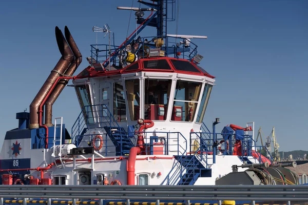 Gdynia Pomeranian Polska 2023 Tugboat Nabrzeżu Porcie Morskim — Zdjęcie stockowe