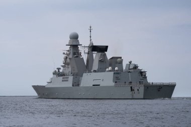 WARGeIP - İtalyan güdümlü füze destroyeri denizde yelken açıyor